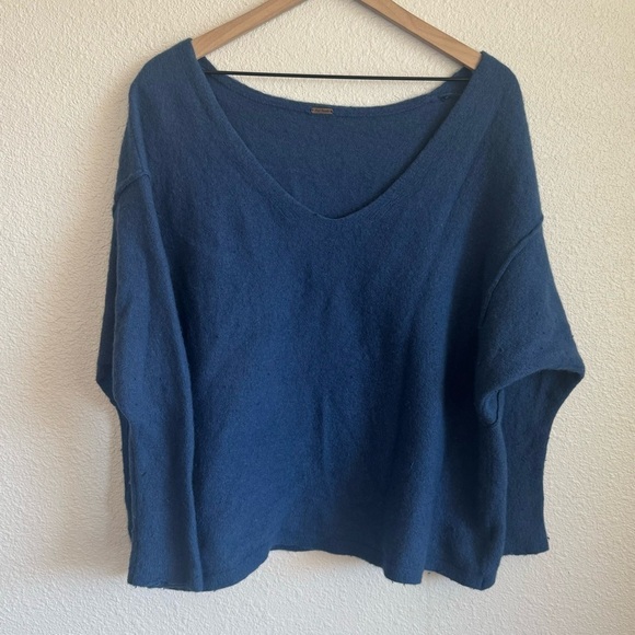 Free People Womens Small Blue Yak Wool Blend Vneck Oversized Sweater Boho Soft - Picture 1 of 9